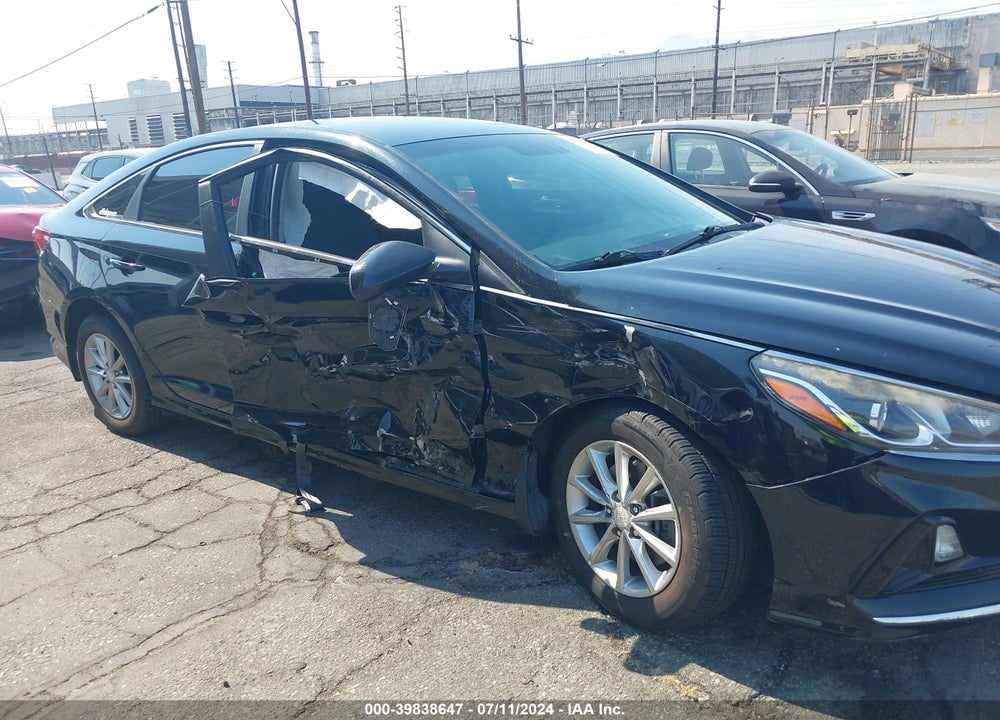 2018 HYUNDAI SONATA VIN: 5NPE24AF1JH678304