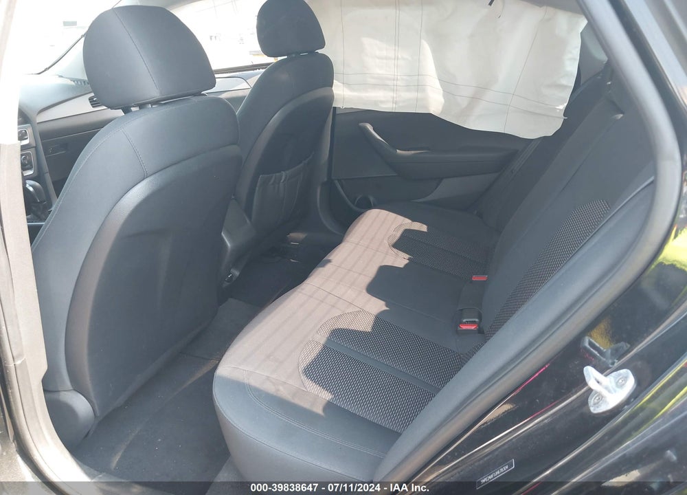2018 HYUNDAI SONATA VIN: 5NPE24AF1JH678304