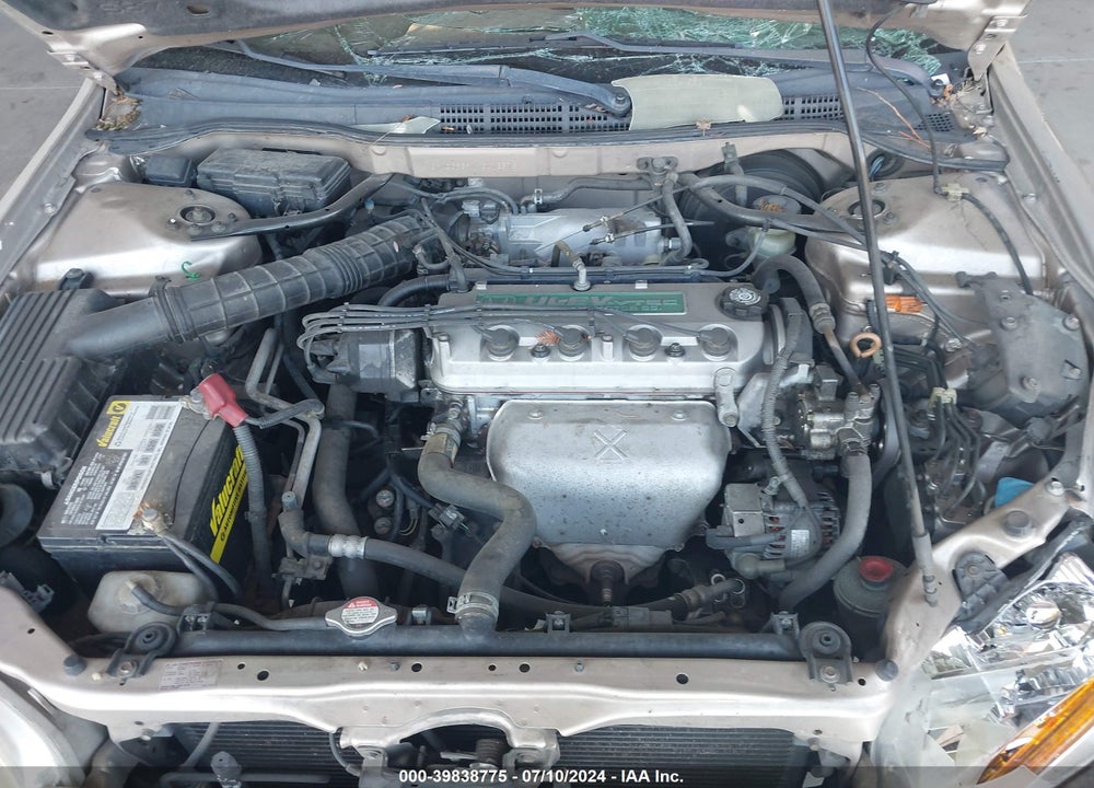 2000 HONDA ACCORD 2.3 SE VIN: JHMCG6691YC016573