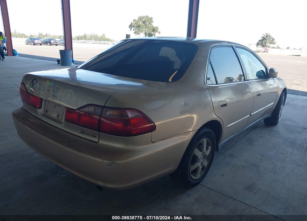 2000 HONDA ACCORD 2.3 SE VIN: JHMCG6691YC016573
