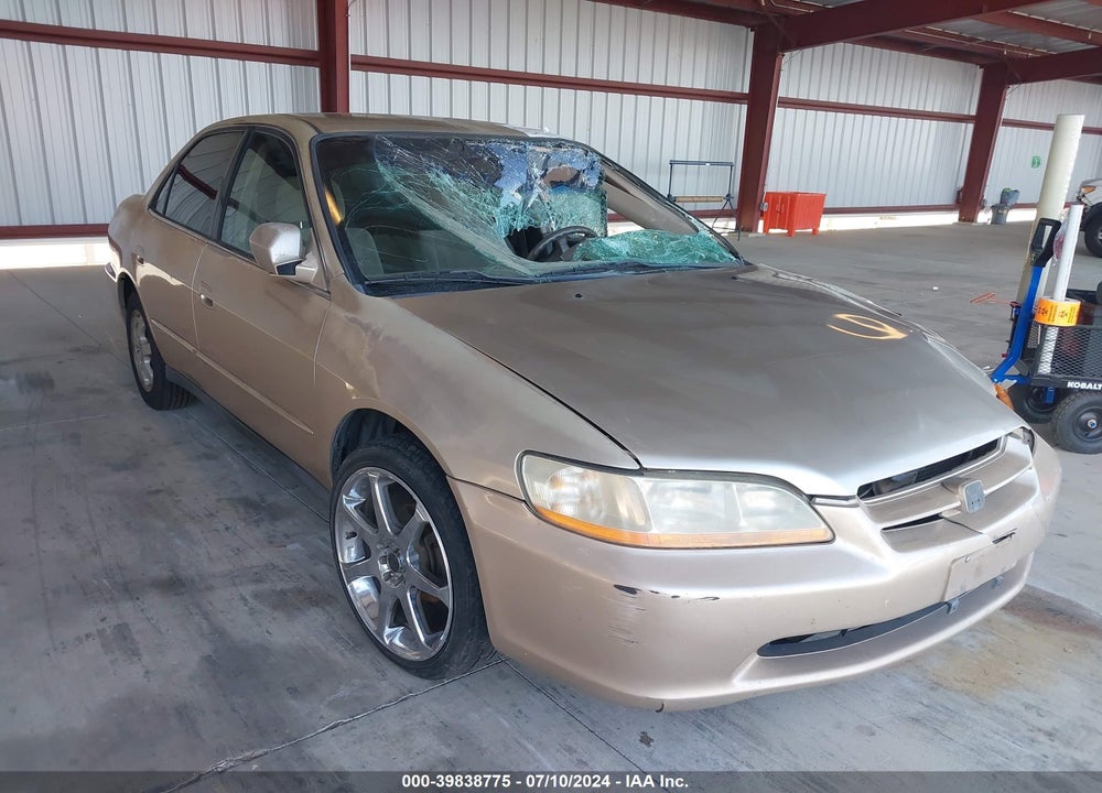 2000 HONDA ACCORD 2.3 SE VIN: JHMCG6691YC016573