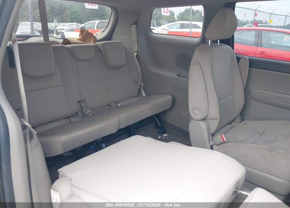 2015 KIA SEDONA LX VIN: KNDMB5C11F6053499