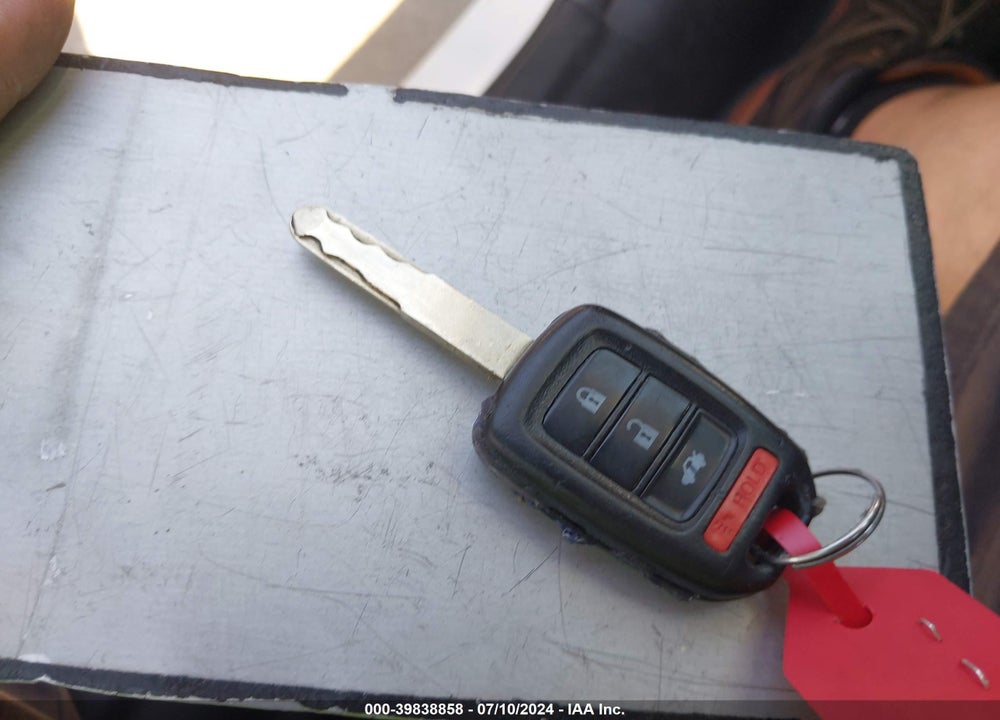2014 HONDA CIVIC LX VIN: 19XFB2E52EE078637