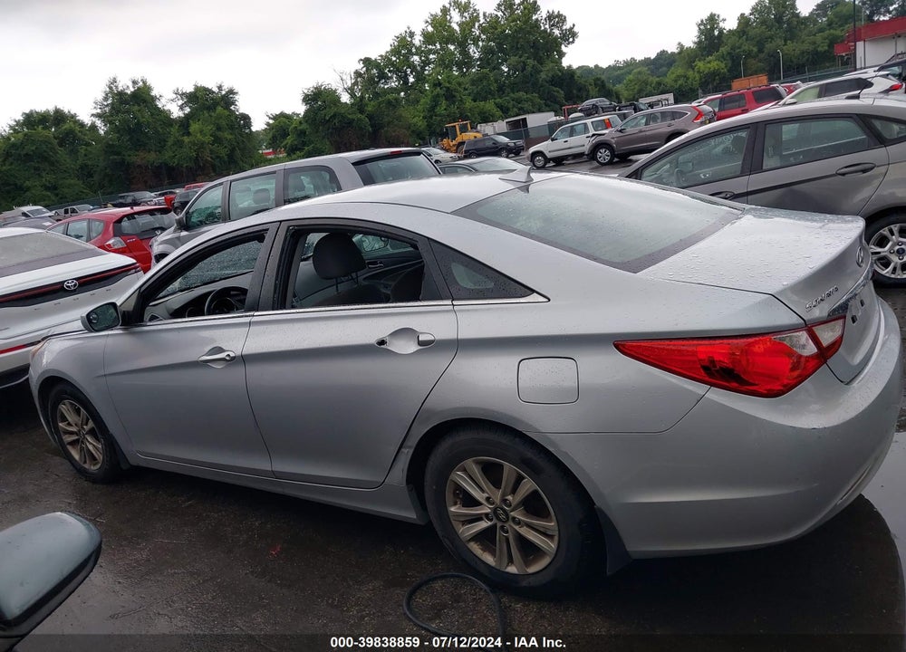 2013 HYUNDAI SONATA GLS VIN: 5NPEB4AC9DH754605