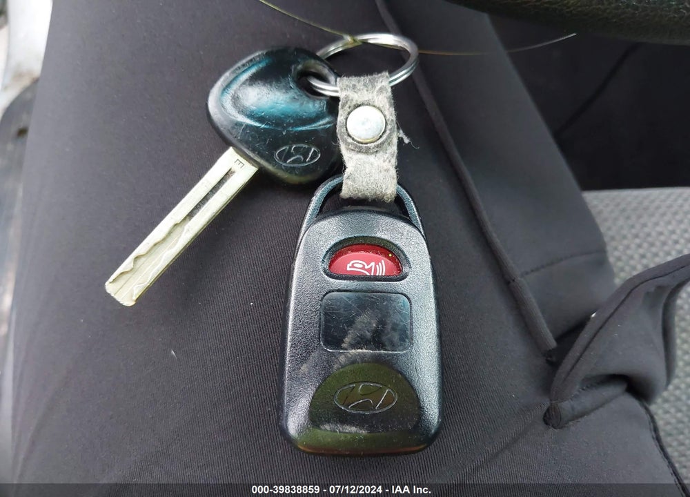 2013 HYUNDAI SONATA GLS VIN: 5NPEB4AC9DH754605