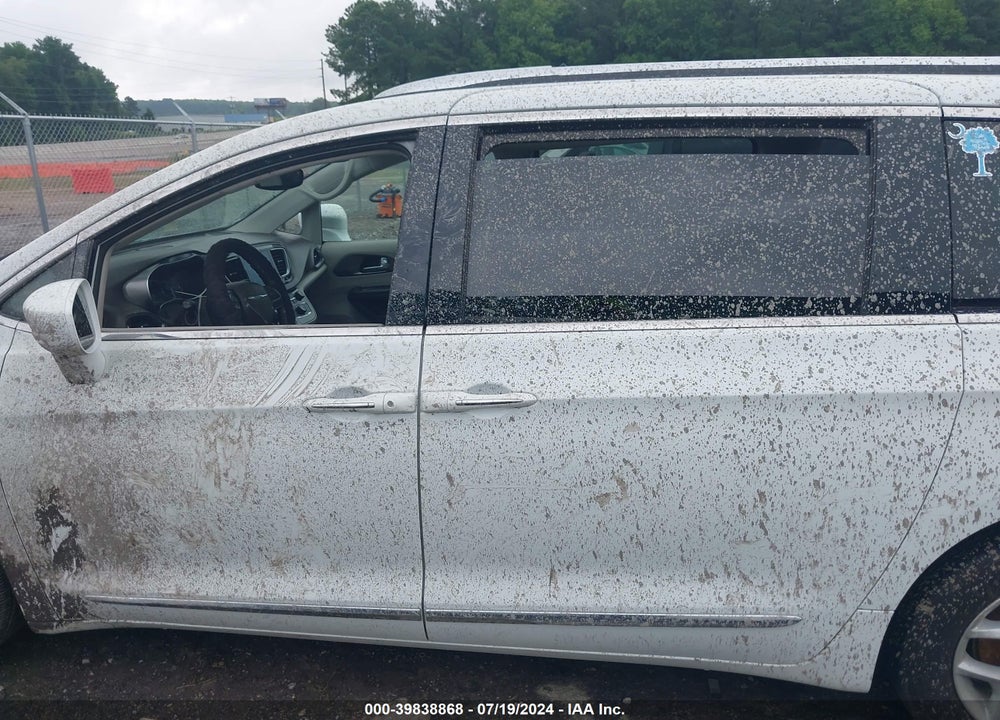 2018 CHRYSLER PACIFICA TOURING L PLUS VIN: 2C4RC1EG4JR111507