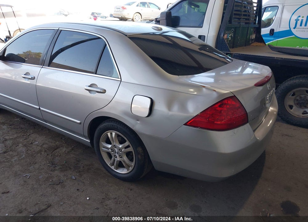 2007 HONDA ACCORD 2.4 EX VIN: JHMCM56897C002946