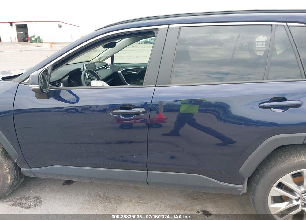 2019 TOYOTA RAV4 XLE PREMIUM VIN: 2T3C1RFV6KW029776