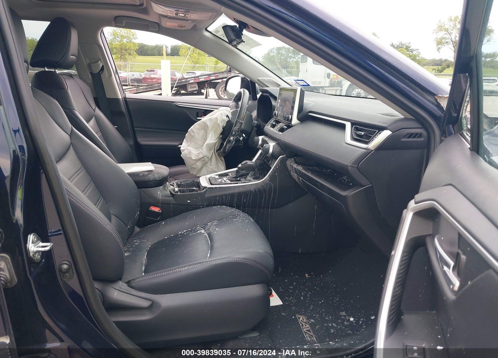 2019 TOYOTA RAV4 XLE PREMIUM VIN: 2T3C1RFV6KW029776