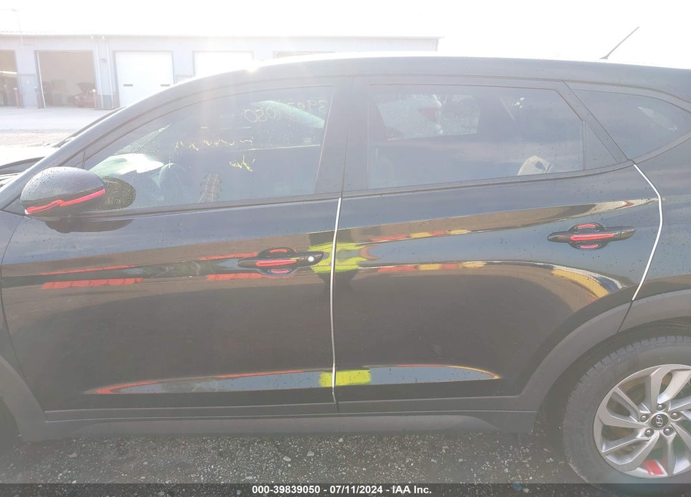 2018 HYUNDAI TUCSON SE VIN: KM8J23A44JU633009