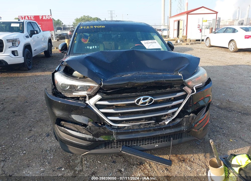 2018 HYUNDAI TUCSON SE VIN: KM8J23A44JU633009