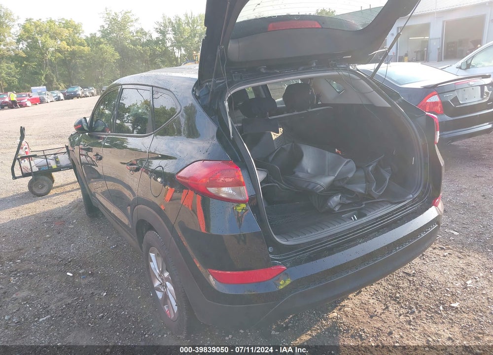 2018 HYUNDAI TUCSON SE VIN: KM8J23A44JU633009