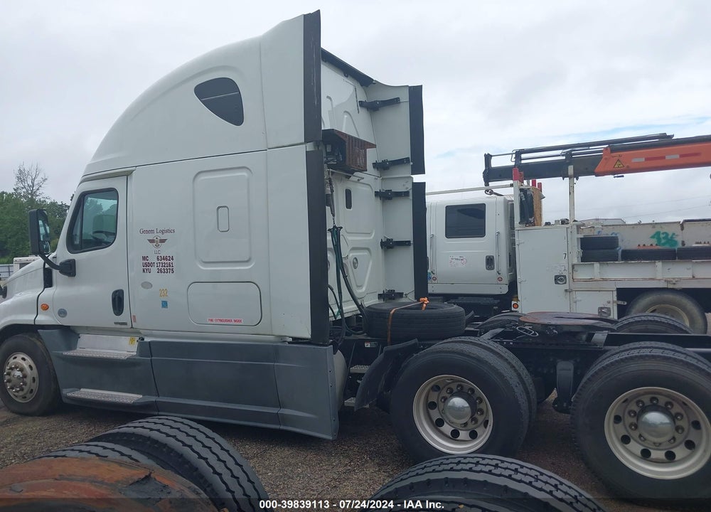 2016 FREIGHTLINER CASCADIA 125 VIN: 3AKJGLD51GSHC0225