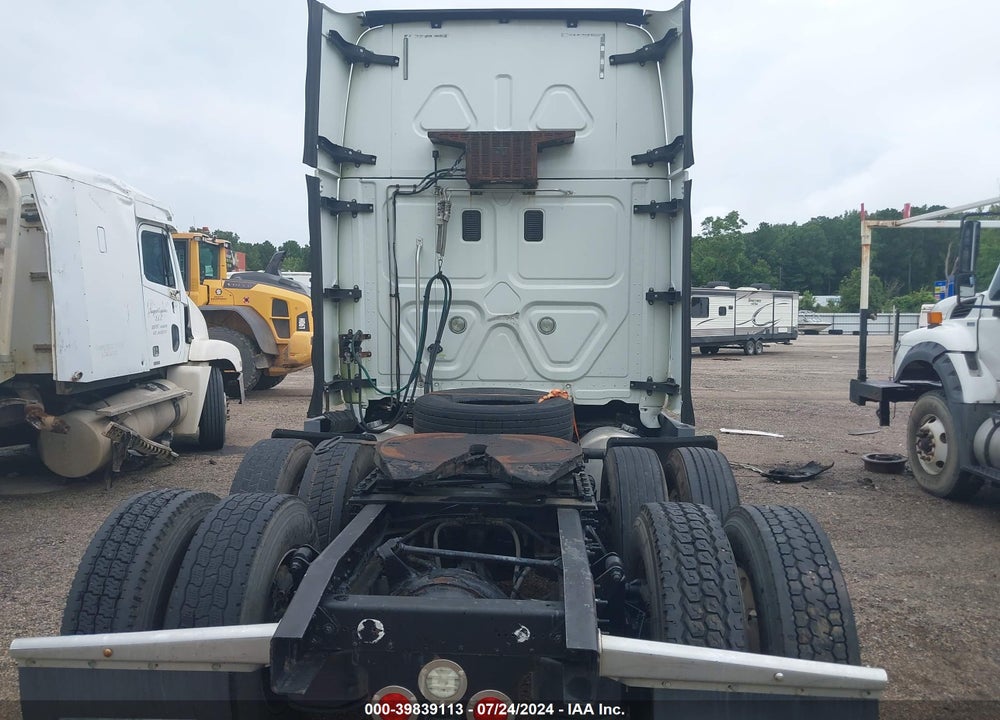 2016 FREIGHTLINER CASCADIA 125 VIN: 3AKJGLD51GSHC0225
