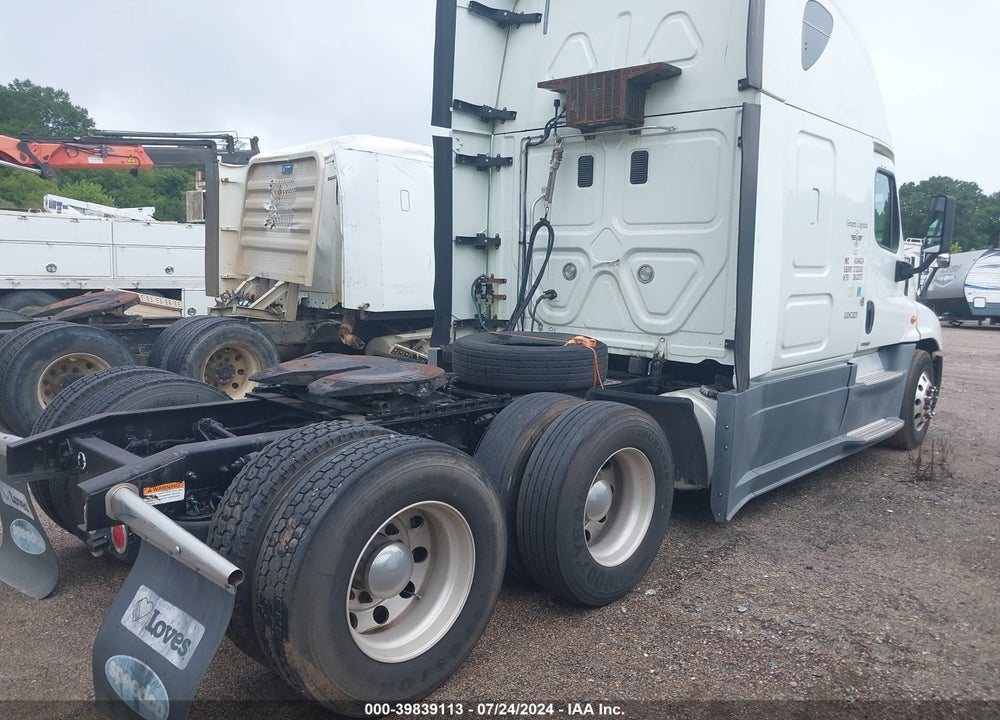 2016 FREIGHTLINER CASCADIA 125 VIN: 3AKJGLD51GSHC0225