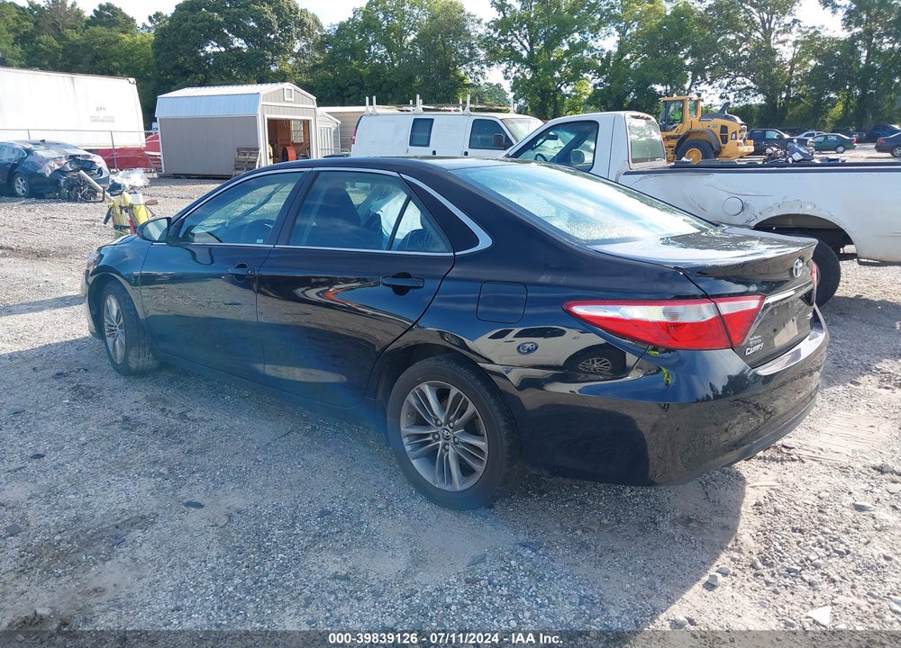2015 TOYOTA CAMRY SE VIN: 4T1BF1FK4FU001722
