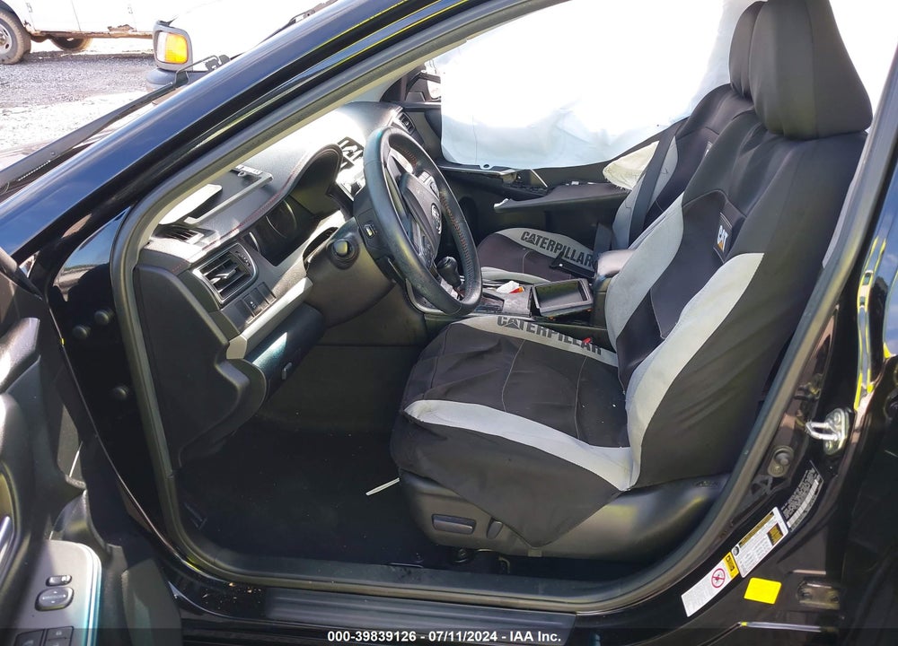 2015 TOYOTA CAMRY SE VIN: 4T1BF1FK4FU001722