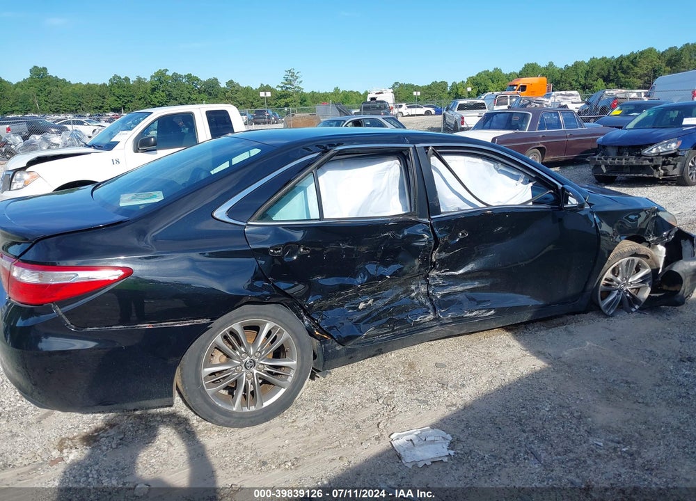 2015 TOYOTA CAMRY SE VIN: 4T1BF1FK4FU001722