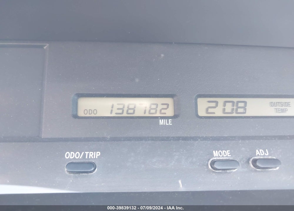 2001 TOYOTA AVALON XL VIN: 4T1BF28B11U178871