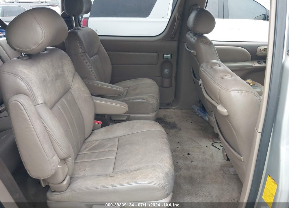 2001 TOYOTA SIENNA XLE VIN: 4T3ZF13C41U348401