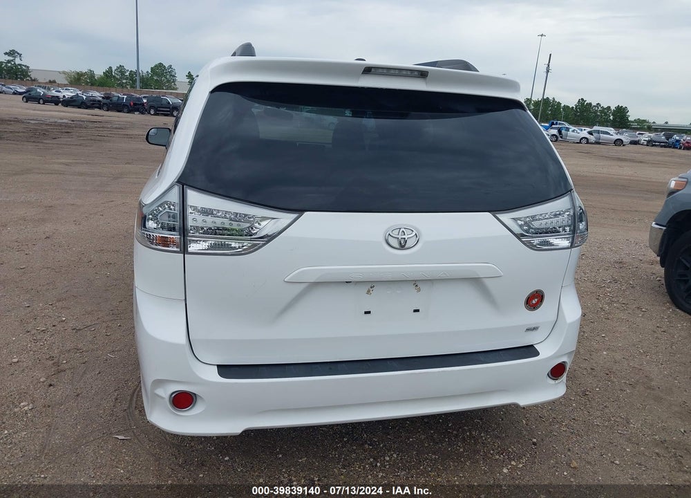2017 TOYOTA SIENNA SE 8 PASSENGER VIN: 5TDXZ3DC8HS827960