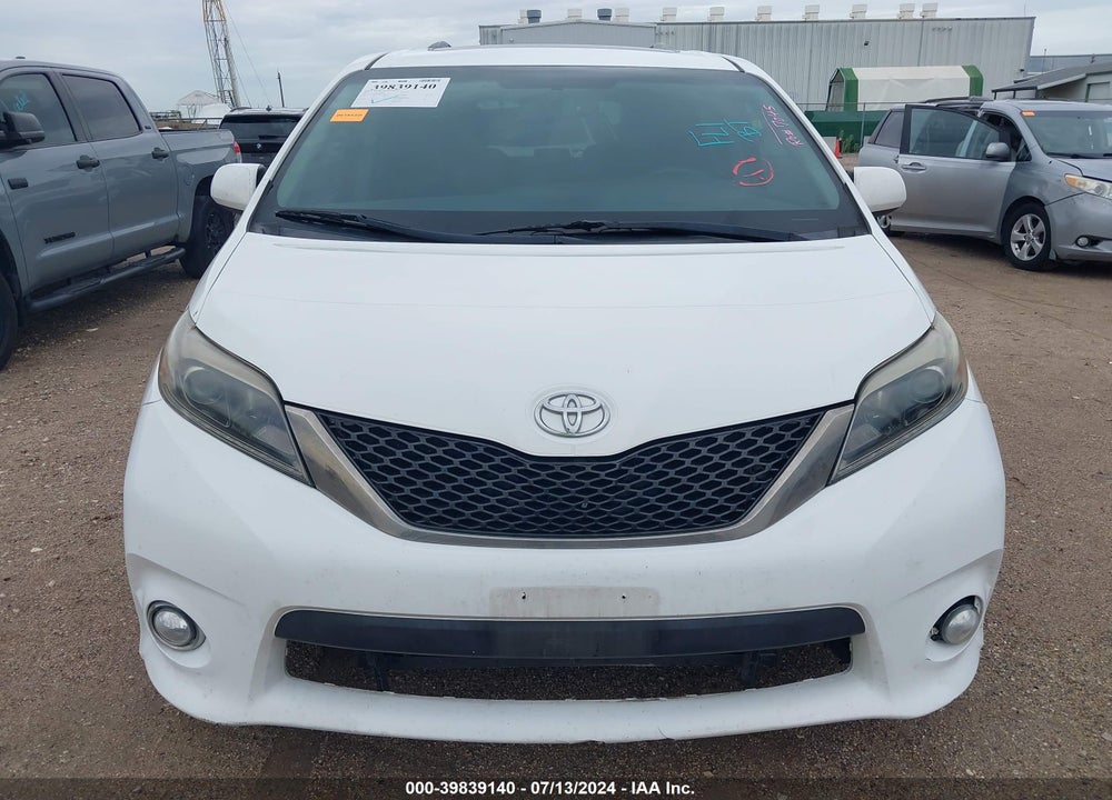 2017 TOYOTA SIENNA SE 8 PASSENGER VIN: 5TDXZ3DC8HS827960