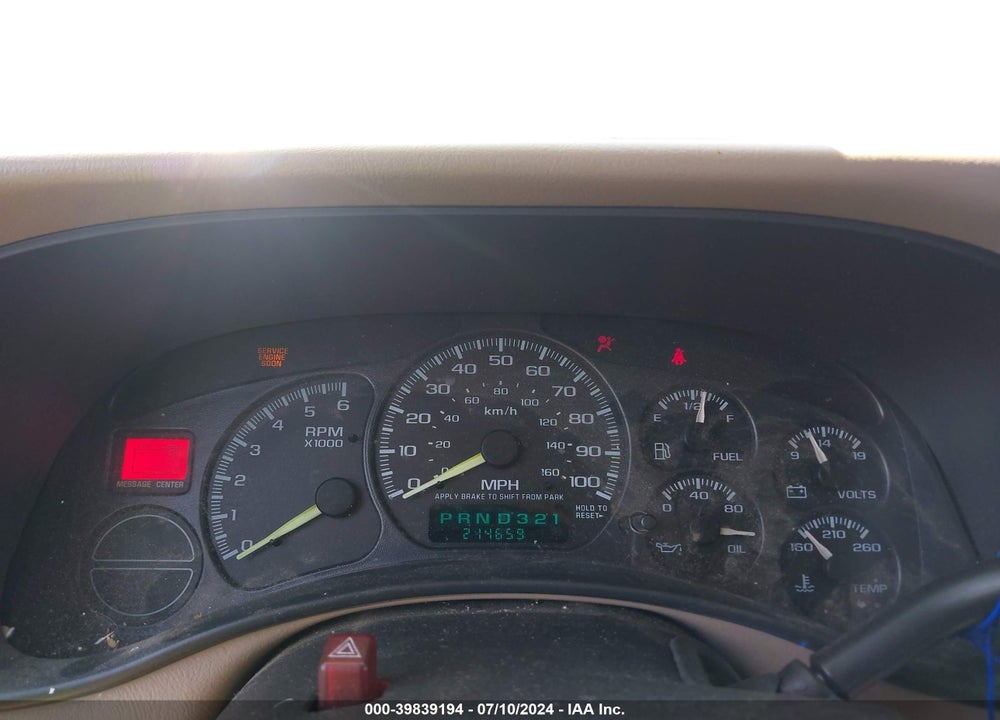 2001 CHEVROLET SUBURBAN 1500 LS VIN: 3GNEC16T51G154244
