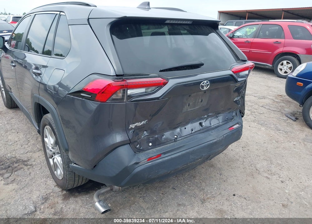 2022 TOYOTA RAV4 XLE PREMIUM VIN: 2T3C1RFV9NC198499