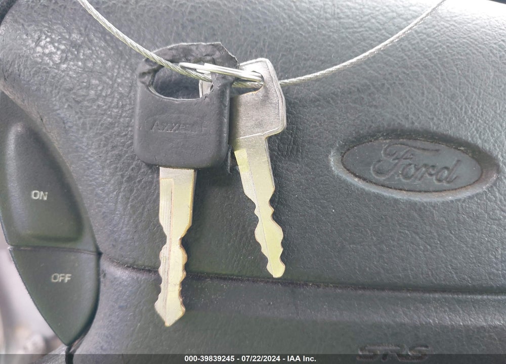 1996 FORD ESCORT LX VIN: 1FASP15J5TW100226