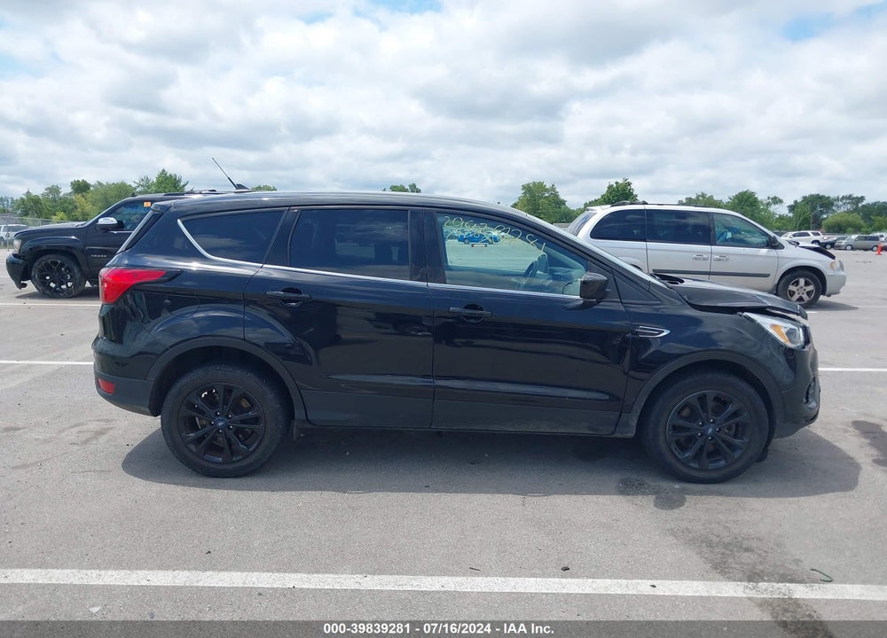 2019 FORD ESCAPE SE VIN: 1FMCU9GDXKUB64281