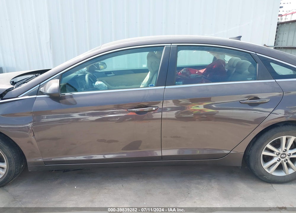2015 HYUNDAI SONATA SE VIN: 5NPE24AF8FH059528
