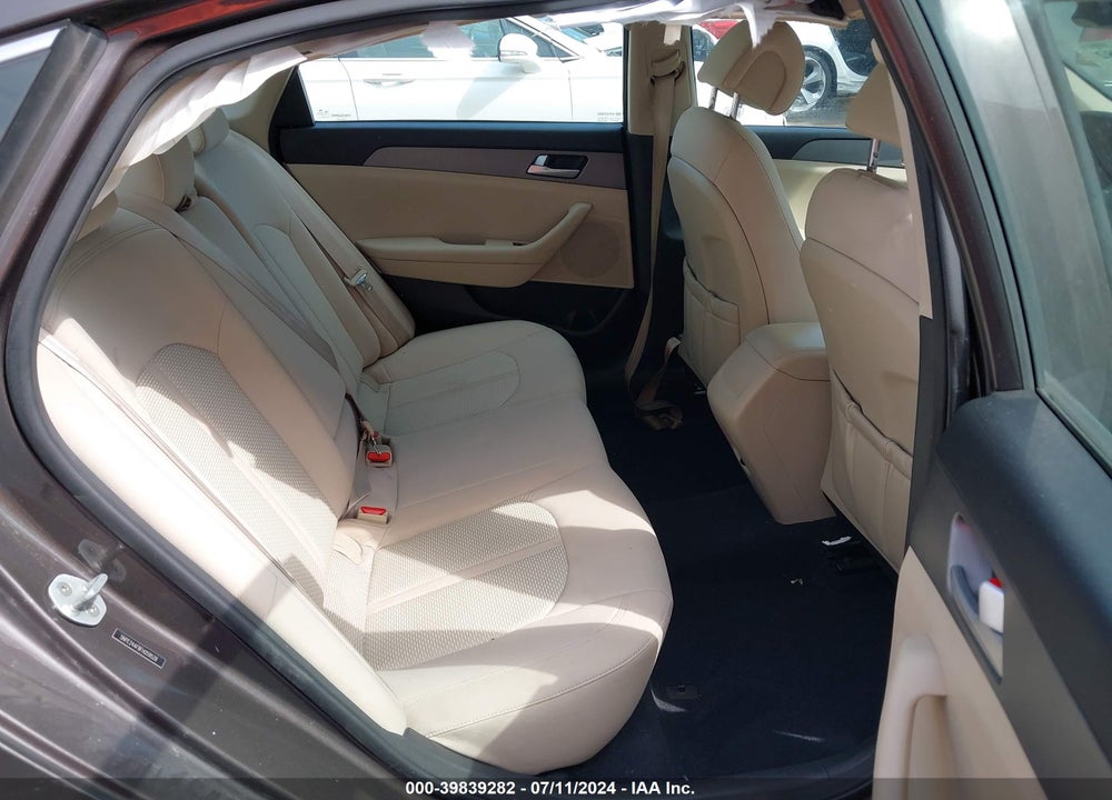 2015 HYUNDAI SONATA SE VIN: 5NPE24AF8FH059528