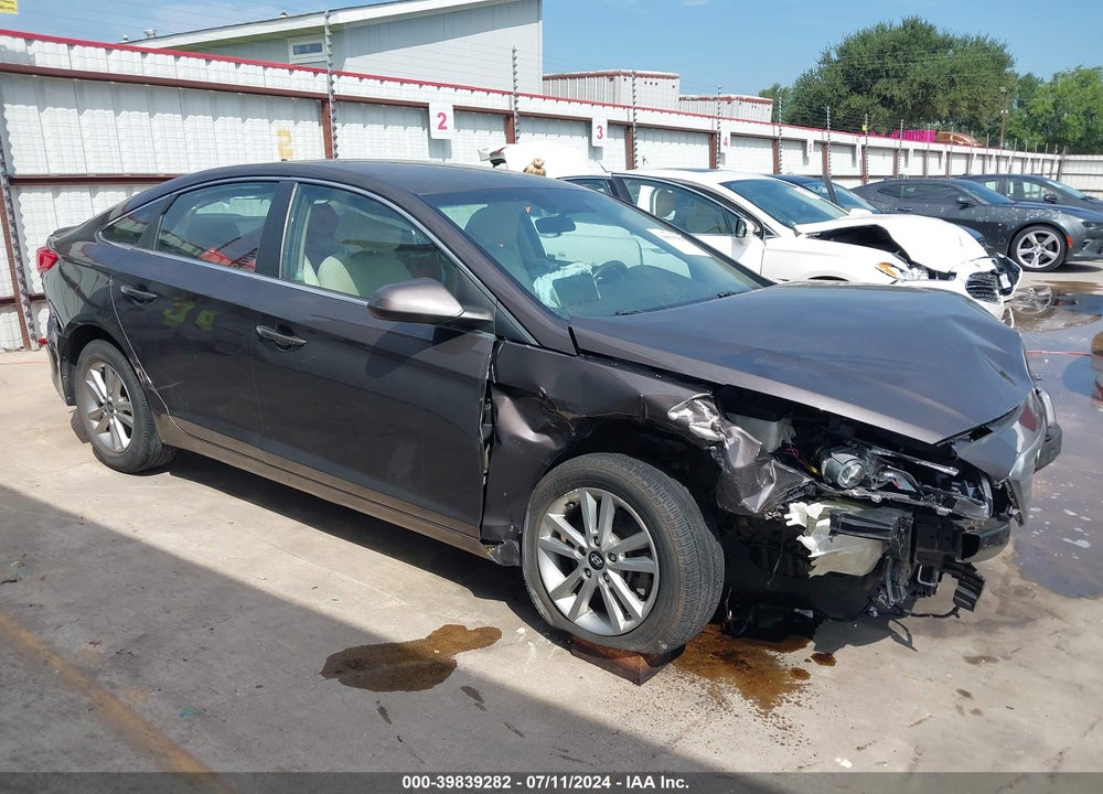 2015 HYUNDAI SONATA SE VIN: 5NPE24AF8FH059528