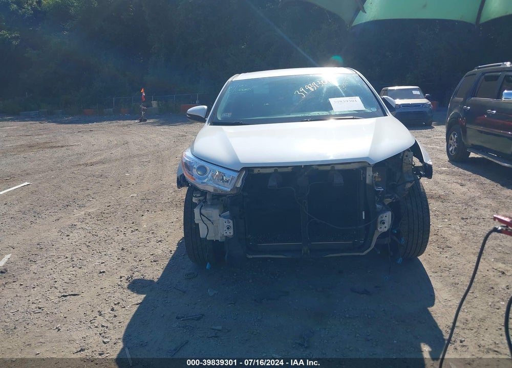 2016 TOYOTA HIGHLANDER LE PLUS V6 VIN: 5TDBKRFH1GS280281