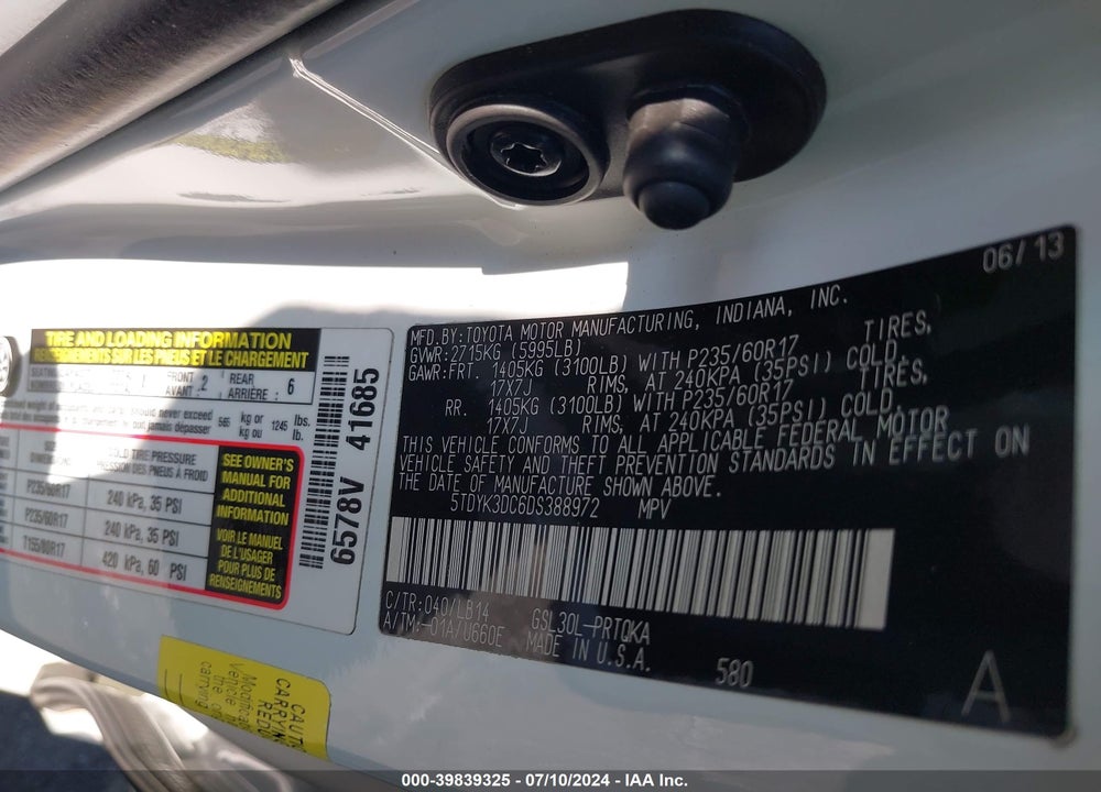 2013 TOYOTA SIENNA XLE V6 8 PASSENGER VIN: 5TDYK3DC6DS388972