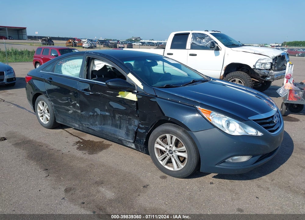 2013 HYUNDAI SONATA GLS VIN: 5NPEB4AC2DH803532
