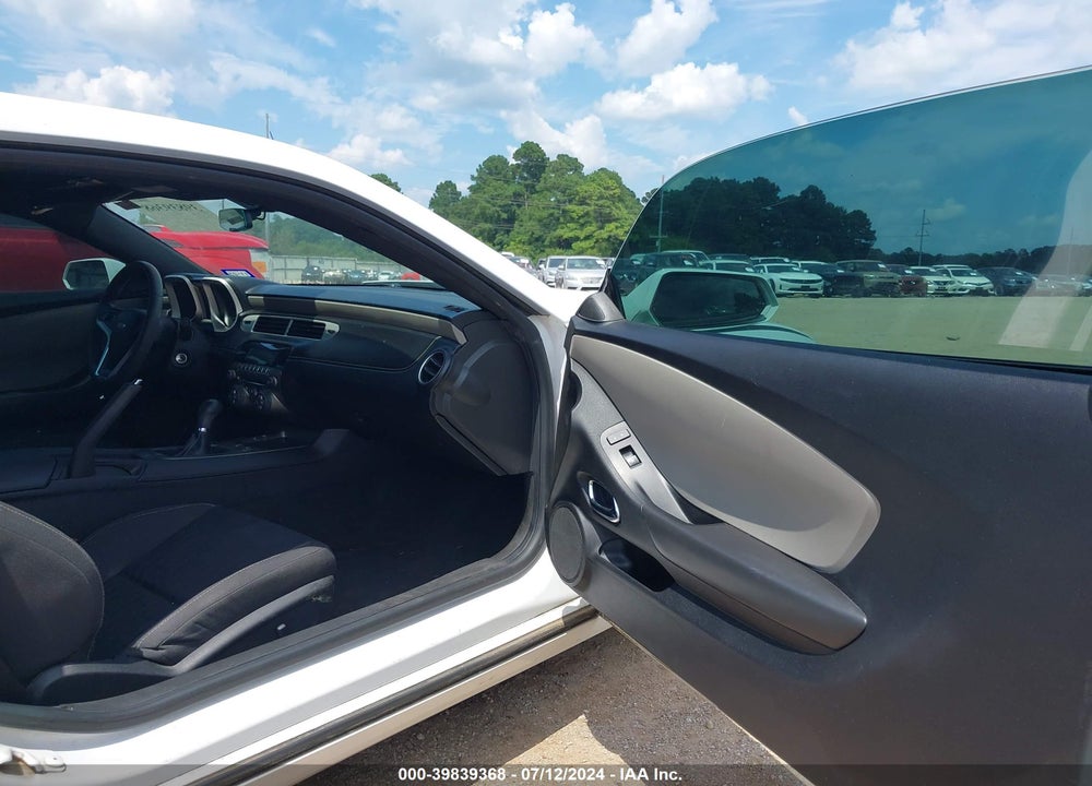 2013 CHEVROLET CAMARO 1LS VIN: 2G1FE1E31D9130233