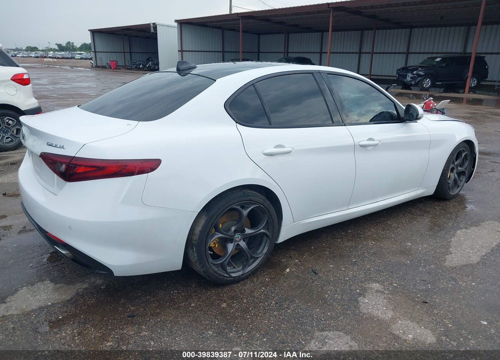 2018 ALFA ROMEO GIULIA TI SPORT RWD VIN: ZARFAECN5J7581294