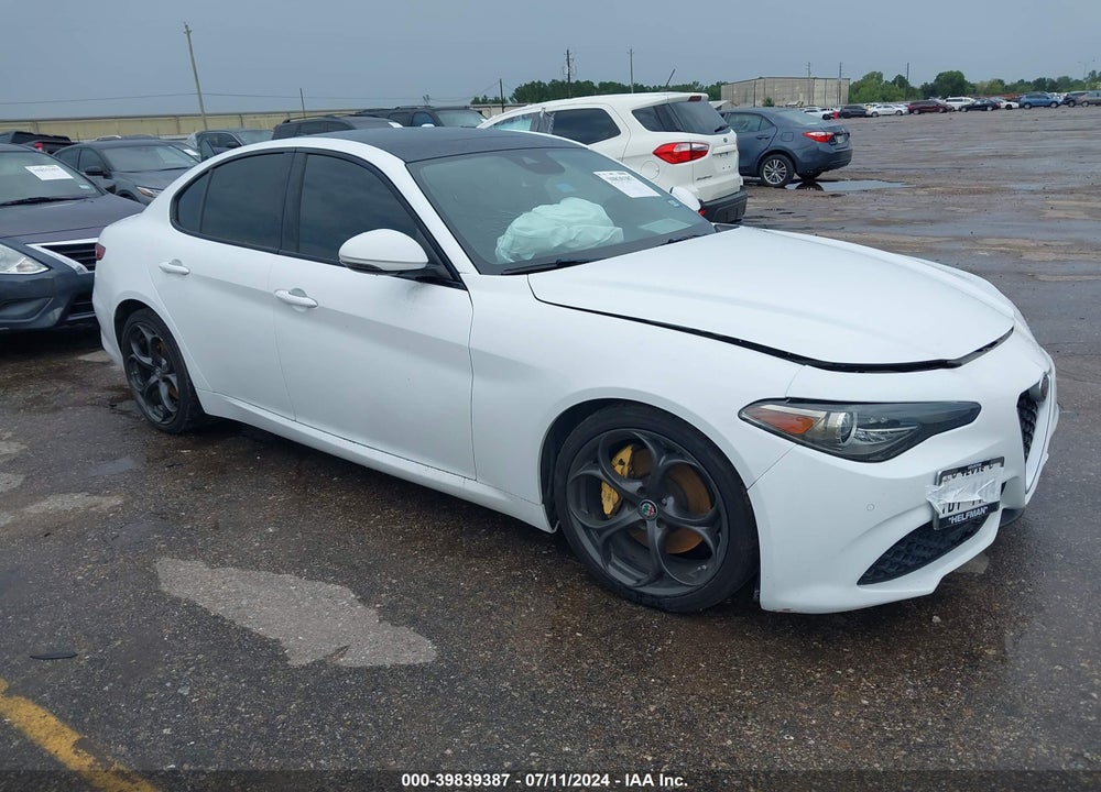 2018 ALFA ROMEO GIULIA TI SPORT RWD VIN: ZARFAECN5J7581294