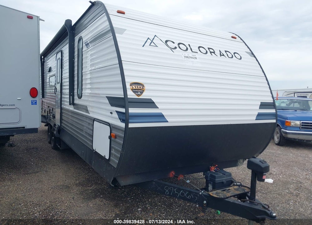 2022 COLORADO M-30BHC VIN: 4YDTC0N25N8950651