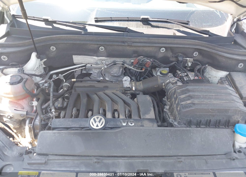 2019 VOLKSWAGEN ATLAS 3.6L V6 SE W/TECHNOLOGY R-LINE VIN: 1V2XR2CA6KC582304