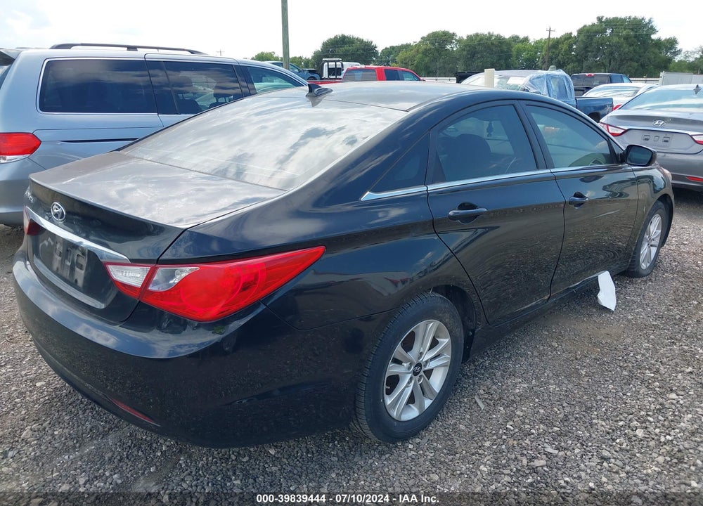 2013 HYUNDAI SONATA GLS VIN: 5NPEB4AC4DH623064