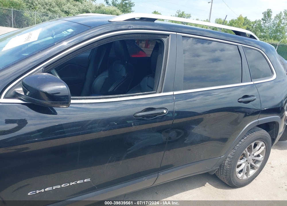 2019 JEEP CHEROKEE LATITUDE PLUS 4X4 VIN: 1C4PJMLB2KD354954
