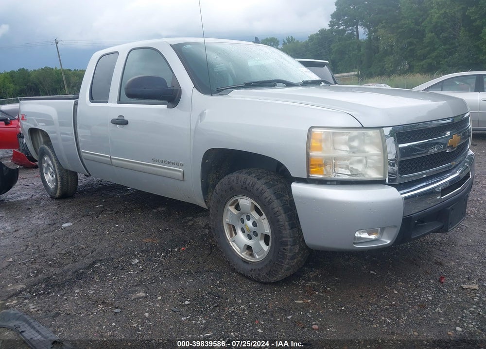 2011 CHEVROLET SILVERADO 1500 LT VIN: 1GCRCSE02BZ195021
