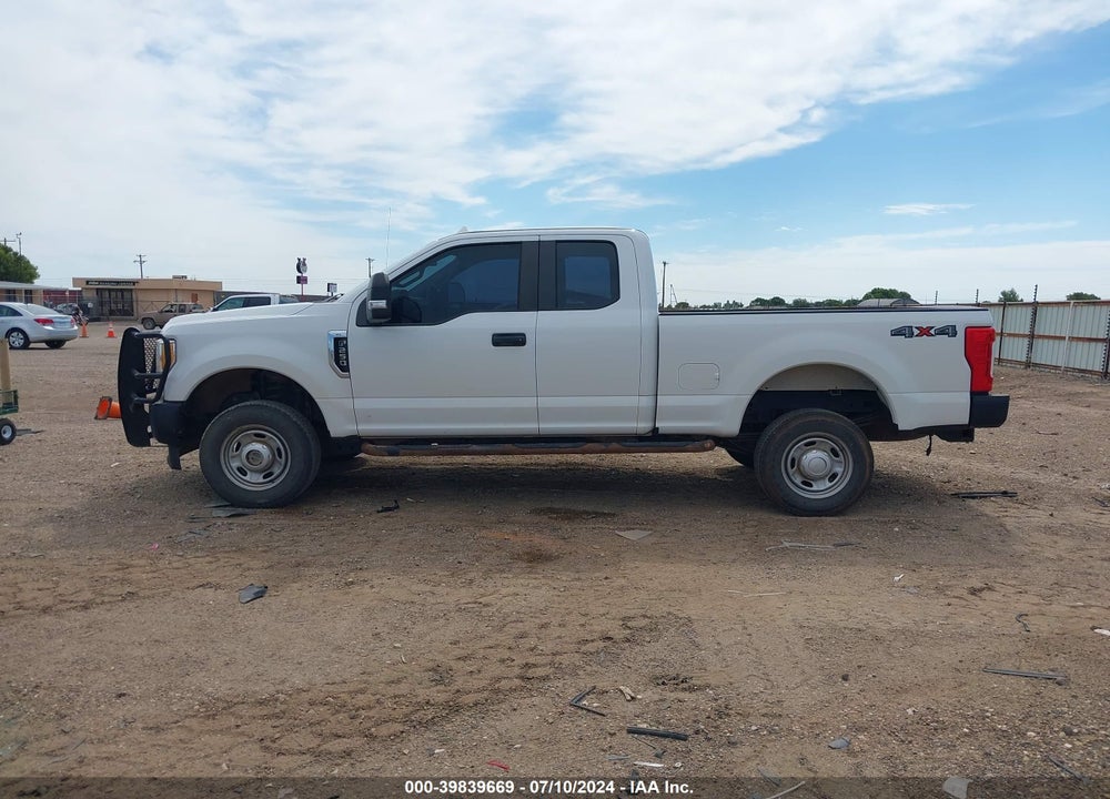 2017 FORD F-250 XL VIN: 1FT7X2B68HEE33913