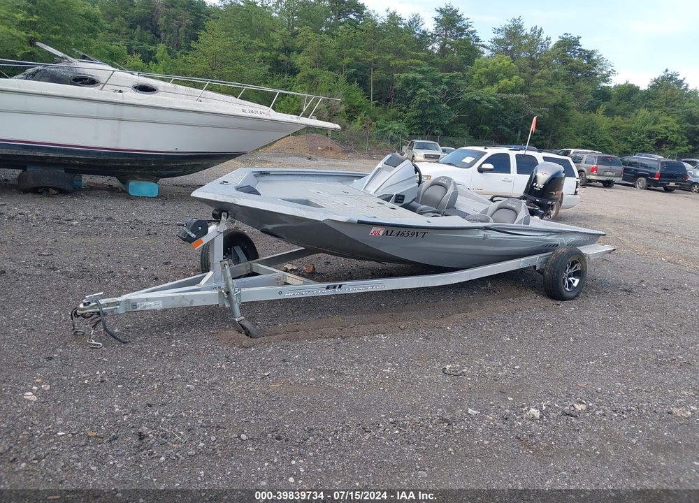 2022 EXPRESS BASSBOAT VIN: JBC05321L122
