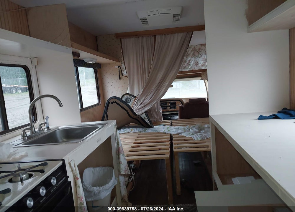 1987 FORD ECONOLINE E350 CUTAWAY VAN VIN: 1FDKE30L9HHA88769