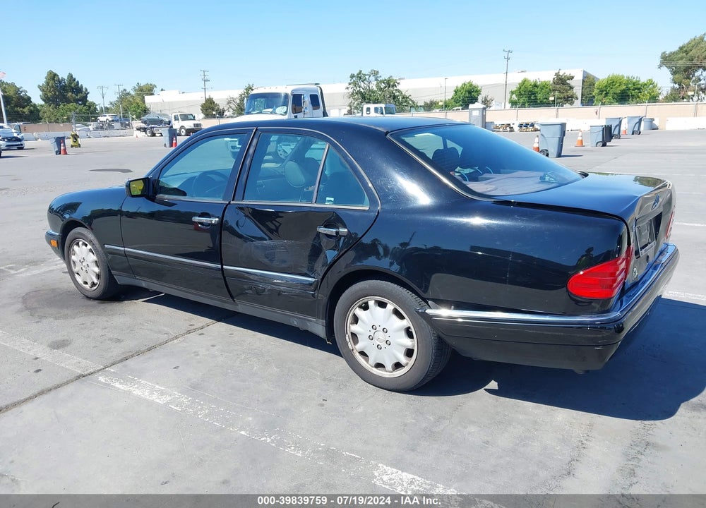 1998 MERCEDES-BENZ E 320 VIN: WDBJF65F6WA617682
