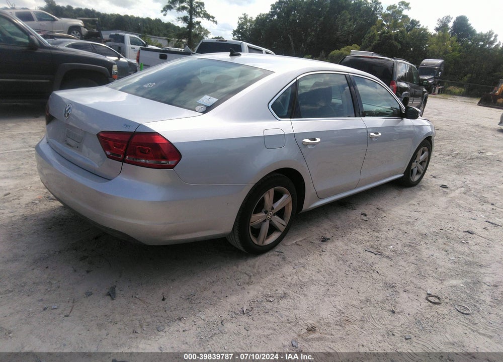 2013 VOLKSWAGEN PASSAT 2.5L SE VIN: 1VWBP7A34DC010991