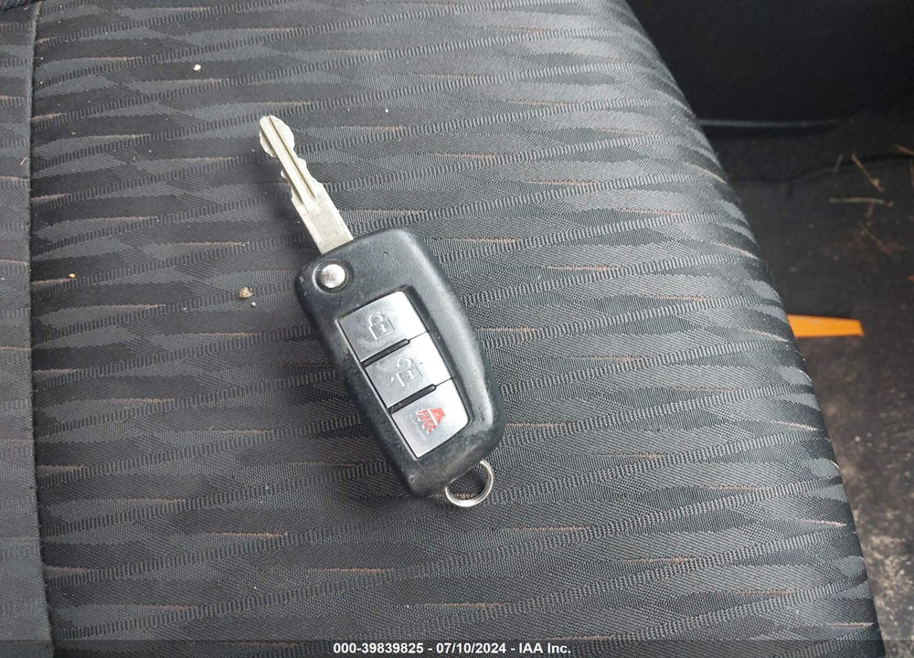 2019 NISSAN ROGUE S VIN: 5N1AT2MV8KC748733
